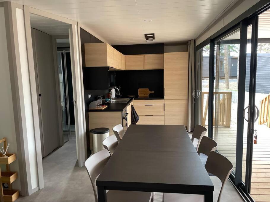 ז'ולוביל-לה-פאן Cottage Dans Parc Residentiel De Loisirs, Piscine, 150M De La Mer מראה חיצוני תמונה